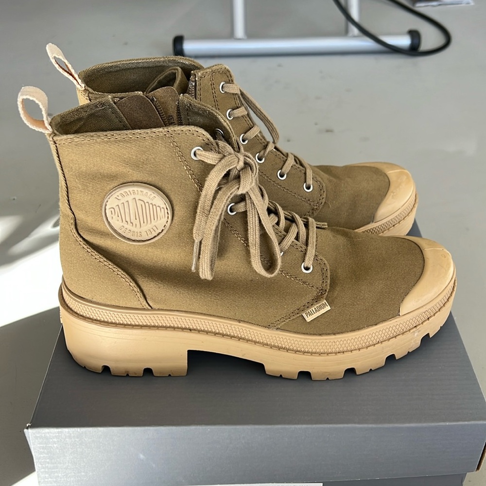 Palladium Tan Combat & Moto Boots